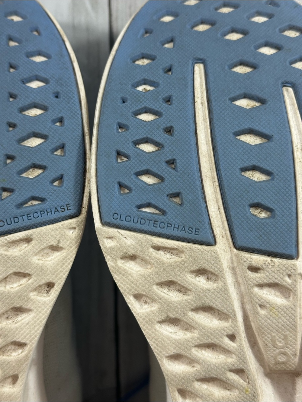 On Running Cloudsurfer 2 Sneakers Women’s 10 - Picture 7 of 9